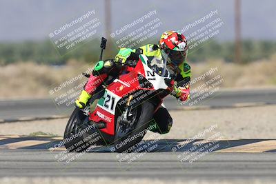 media/Oct-13-2025-Moto Forza (Mon) [[a66d839500]]/3-B Group/Session 3 (Turn 16)/